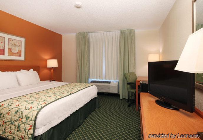 Spark By Hilton Springfield Southwest Room photo