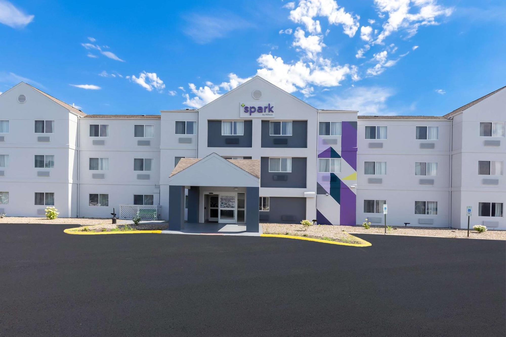 Spark By Hilton Springfield Southwest Exterior photo